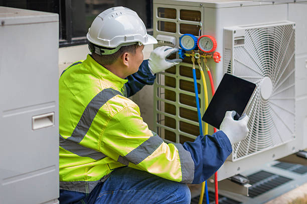Professional Hvac technician working in Rexburg, ID